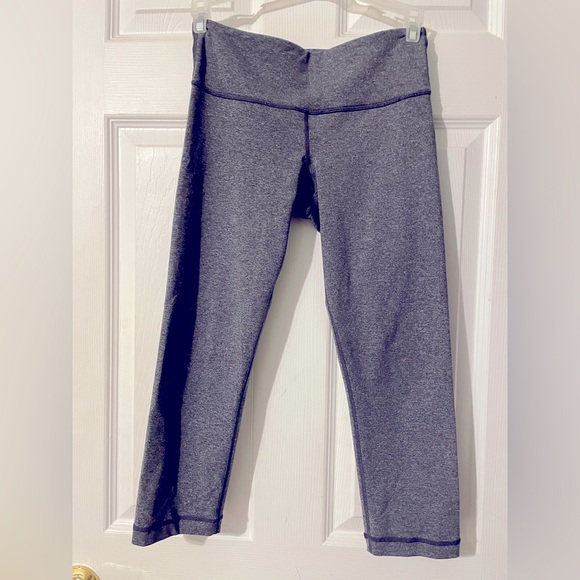 Lululemon capri leggings - Picture 1 of 3